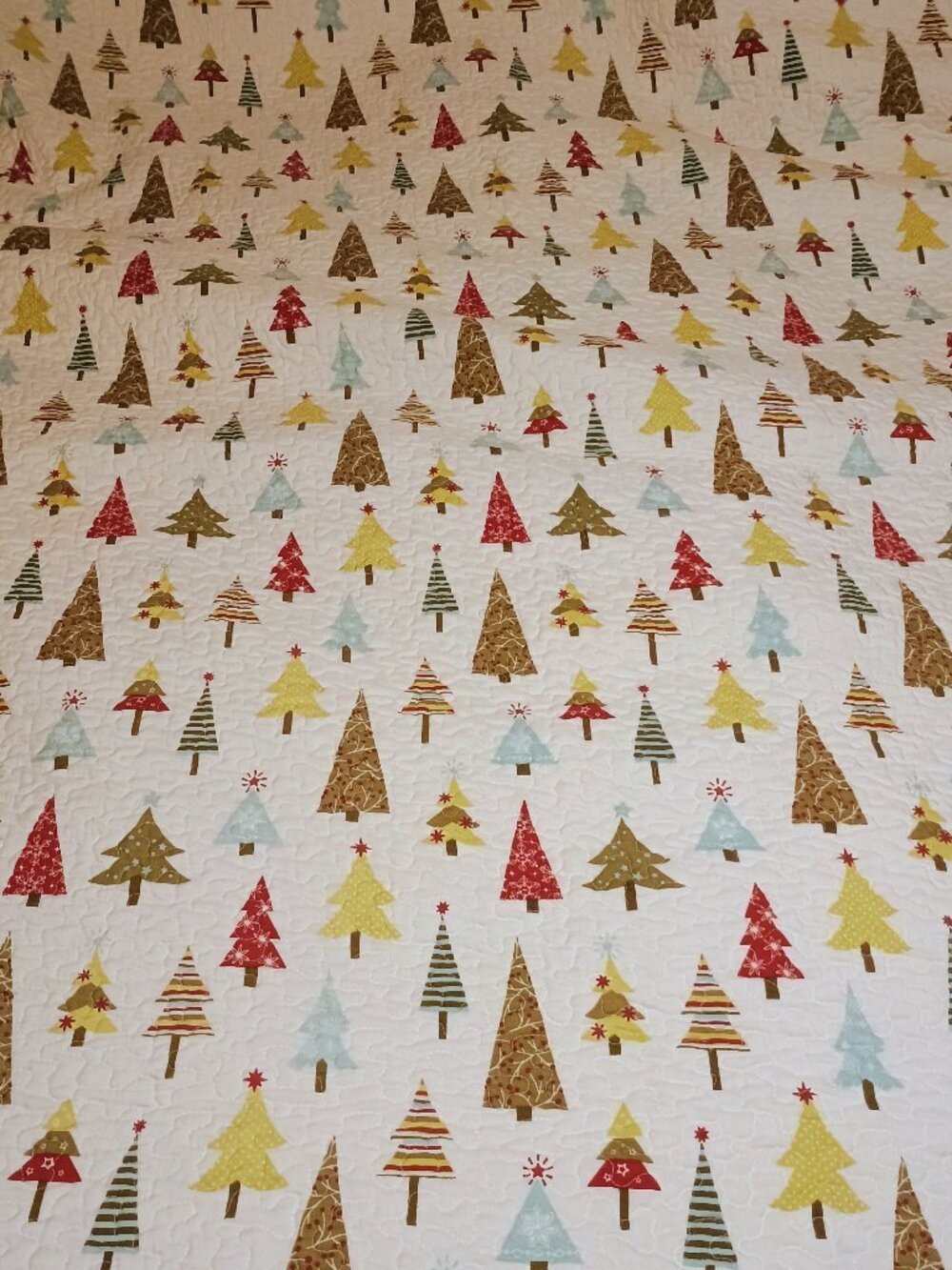 Newer queen sized Christmas tree quilt
